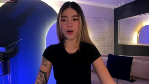 Violett  online show from April 9, 9:15 am