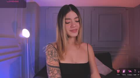 Violett  online show from April 13, 10:05 am