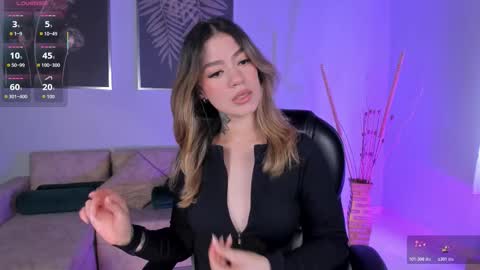 Violett  online show from October 27, 6:57 pm