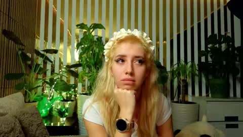 Violetta online show from December 13, 10:59 pm