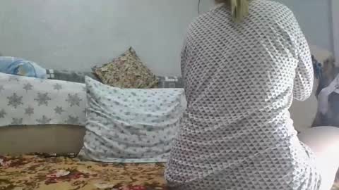 vip_charm777 online show from December 22, 2:04 am