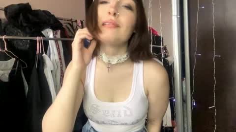 virusdoll online show from April 22, 10:34 am