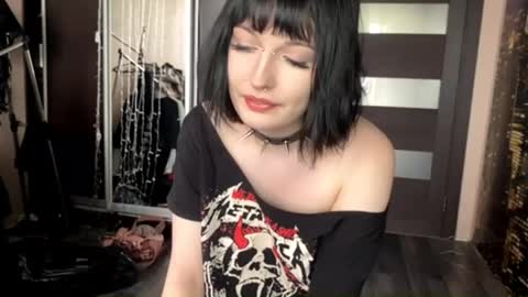 virusdoll online show from May 10, 12:29 pm