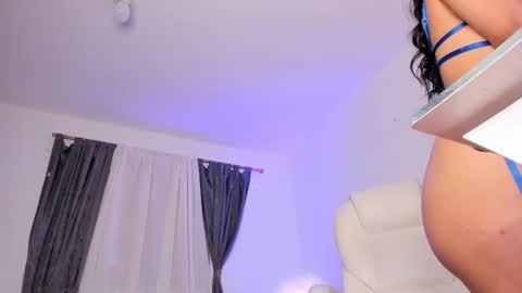 Snapshot of vittoriarouss chatting on October 17, 12:08 pm Vict  online show from October 17, 12:08 pm