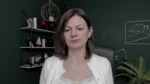 Vivian online show from November 26, 8:15 am