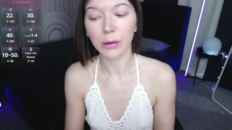 Vivian Evans online show from January 31, 1:11 am