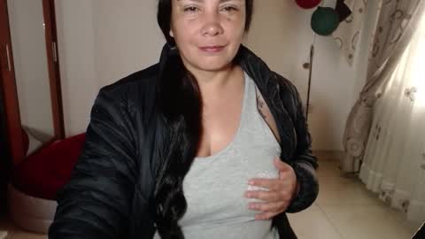 vivian_milf_paint online show from February 6, 12:19 pm