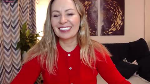 Vivian online show from November 27, 6:44 pm