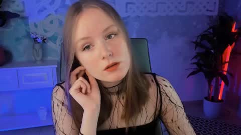 Vivien online show from February 11, 1:09 pm