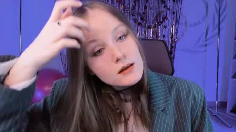 Vivien online show from February 16, 9:04 am