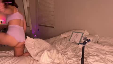 Vivienne Marlowe online show from January 25, 6:34 am