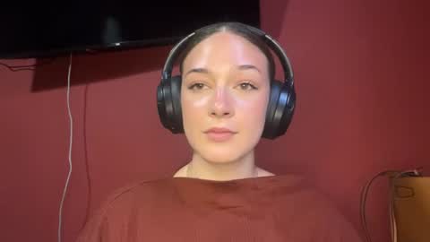 Ella online show from July 30, 12:39 pm