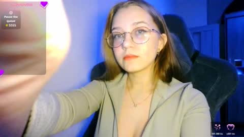 vivivivikkie online show from December 17, 10:36 pm