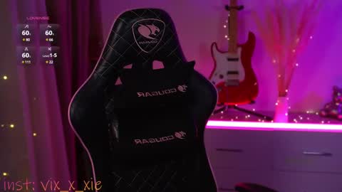 vixxxiee online show from March 5, 7:39 pm