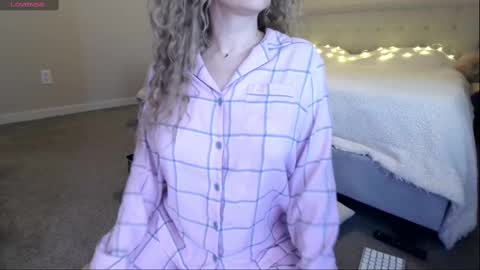 Snapshot of vsunshiny chatting on February 8, 11:57 pm Sunshiny online show from February 8, 11:57 pm