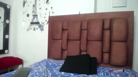 Zafiroo online show from February 23, 4:35 am