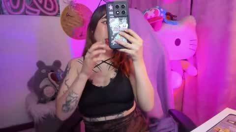 AIKA  online show from October 27, 10:59 pm