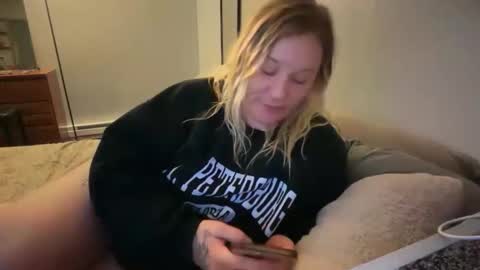 Queen Kay online show from February 27, 6:57 am