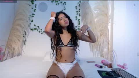 wanda_legs online show from February 19, 12:44 pm