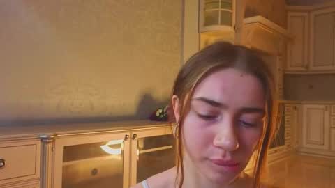 hello guys im Lilian online show from November 4, 3:11 am