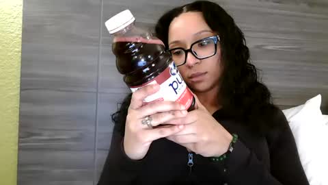 wanderlustgaal online show from November 28, 12:57 am