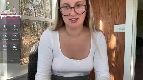 Jade online show from December 11, 6:42 pm