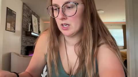 Jade online show from February 13, 7:15 pm