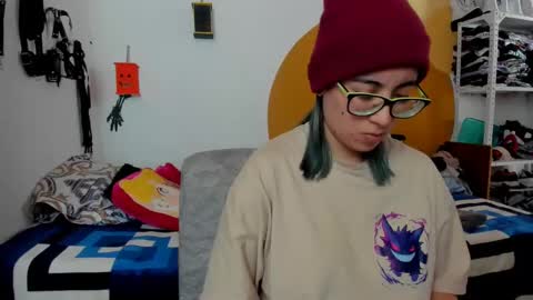 Waningrose  Lu online show from March 5, 4:02 pm