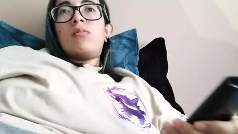 Waningrose  Lu online show from March 4, 6:50 pm