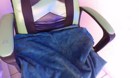 Trixie 3 online show from November 17, 3:24 pm