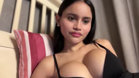 Maggie online show from March 8, 4:33 pm