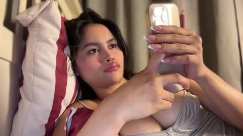 Maggie online show from October 6, 5:51 pm