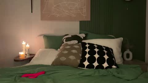 Daisy    online show from March 14, 5:14 pm