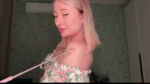 Daisy    online show from February 2, 6:18 pm