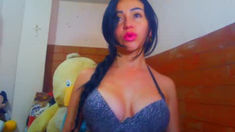 TaTis online show from February 12, 12:33 pm