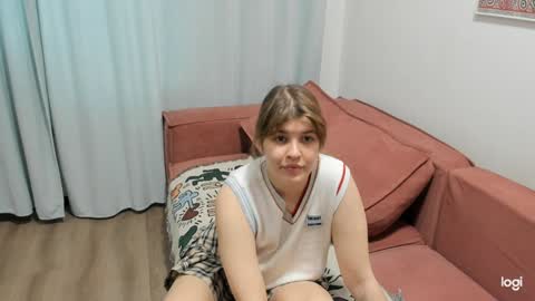 Snapshot of wet_eyyyelashes chatting on January 24, 10:11 am   online show from January 24, 10:11 am