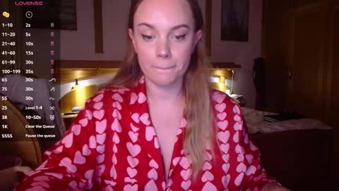 Lana online show from February 3, 6:12 pm