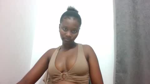 wet_pussieyy online show from April 2, 9:12 pm