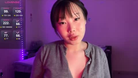 DarsyWhispers online show from December 20, 9:24 am