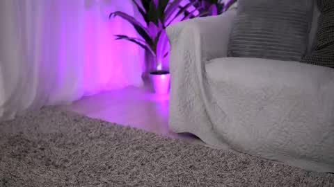 whitneyandrews online show from September 25, 6:34 am