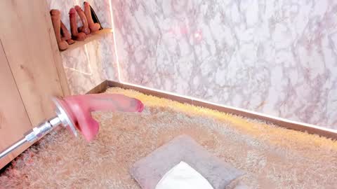 whitneyyfox online show from January 9, 1:39 am