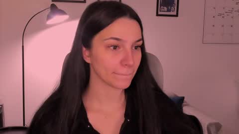 whoislulu online show from April 15, 8:20 pm