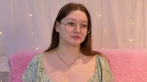 Sarah online show from February 2, 5:21 am