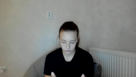 Veronica online show from December 8, 8:15 pm