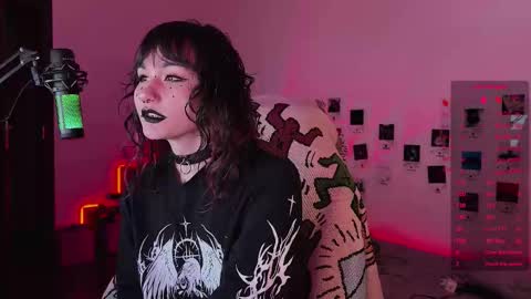 iggy iggz online show from December 3, 12:35 am