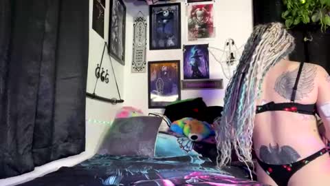 Lilith online show from May 23, 1:15 am