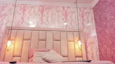 wild_firee_ online show from December 21, 8:35 pm