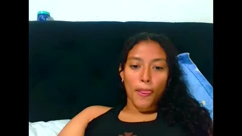 Snapshot of wild_moanaa chatting on October 5, 6:02 pm Jennifer wild online show from October 5, 6:02 pm