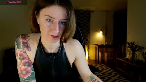 wild_peony online show from October 3, 5:29 pm