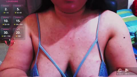 wildhotasianx online show from December 27, 6:35 am